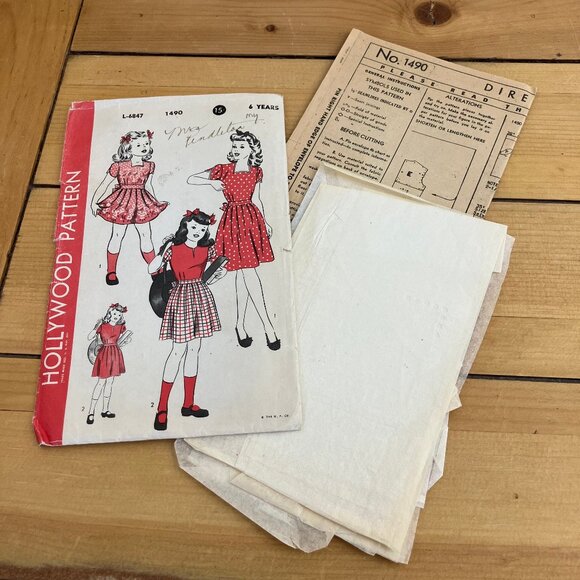 Girl's Dress Hollywood 1490 Sewing Pattern Child Size 6 Years Vintage 1940s - Picture 1 of 3